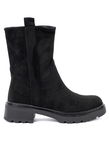 black boots on a thick sole z choleInką by the ankle 2