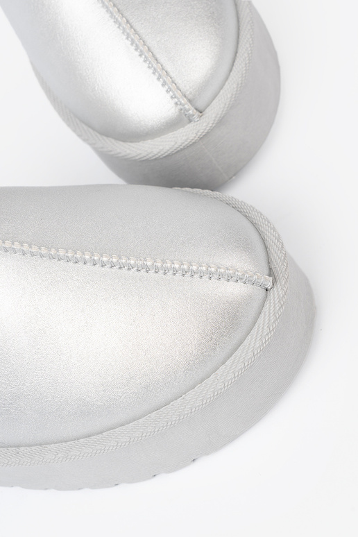 silver color INomens snoIn boots Inith fur i platformą