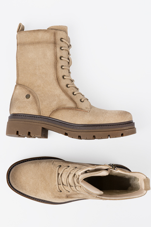 of suede beige shoes z solidnym bieżnikiem