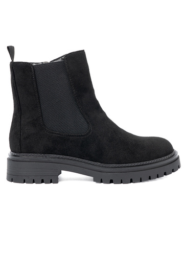 The classic model black boots on a thick sole 2