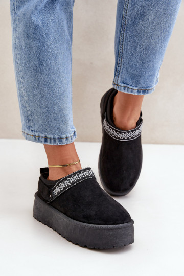 Snow Boots With Decorative Embroidery Black Selithria 2