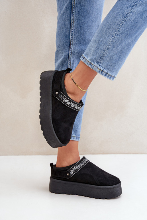 Snow Boots With Decorative Embroidery Black Selithria Snow Boots With Decorative Embroidery Black Selithria