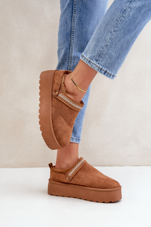 Snow Boots With Decorative Embroidery Camel Selithria