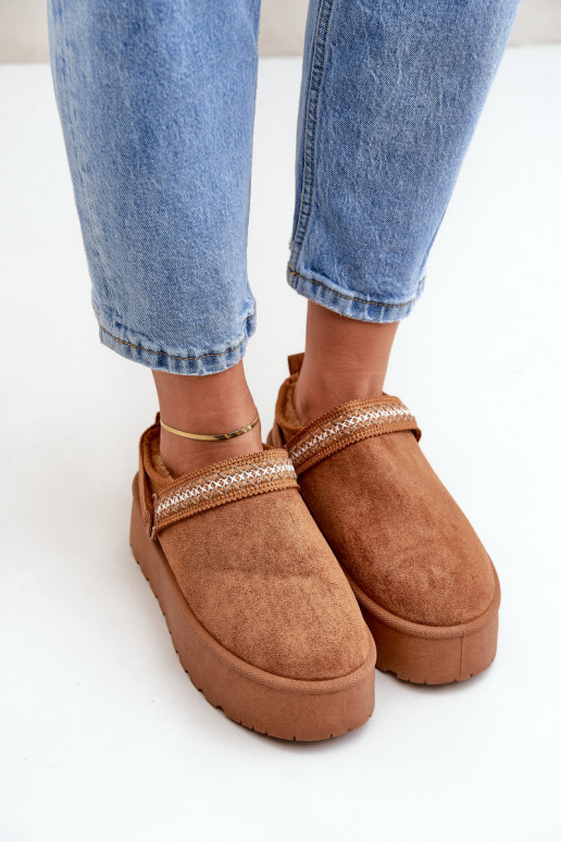 Snow Boots With Decorative Embroidery Camel Selithria