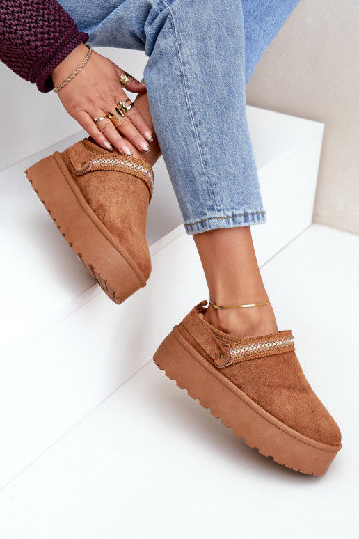 Snow Boots With Decorative Embroidery Camel Selithria