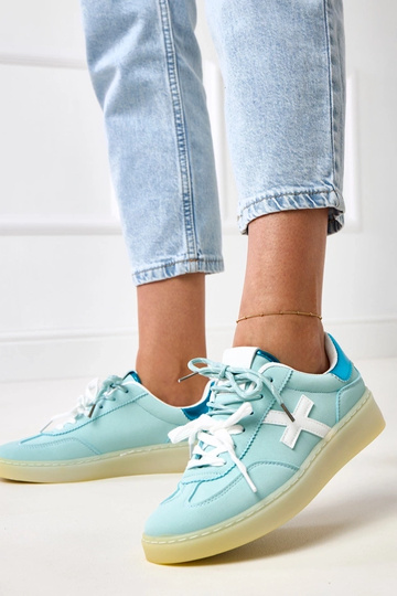Niebieskie sneakersy na...
