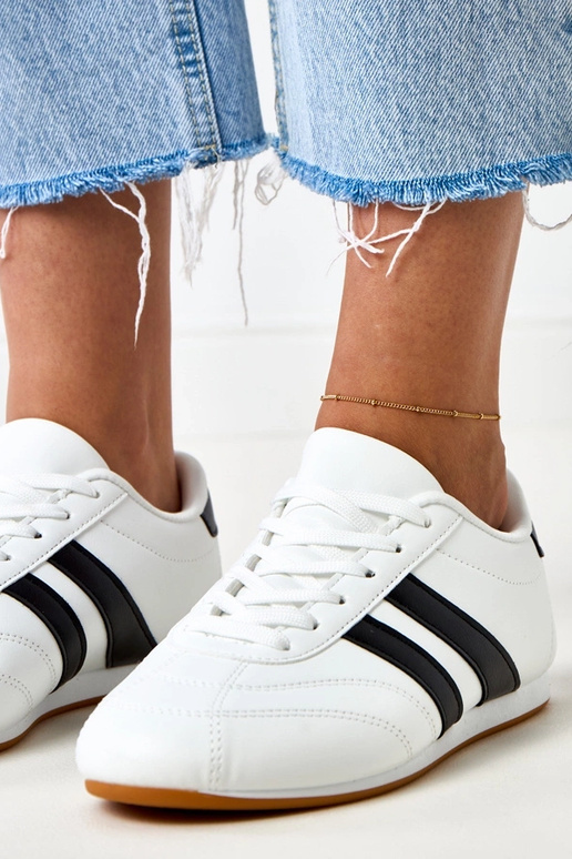 Białe sneakersy typu tenisówki z...