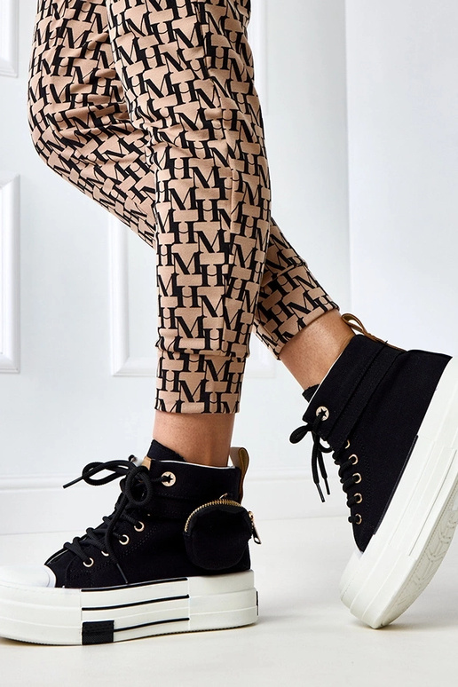 Czarne wysokie trampki na platformie...