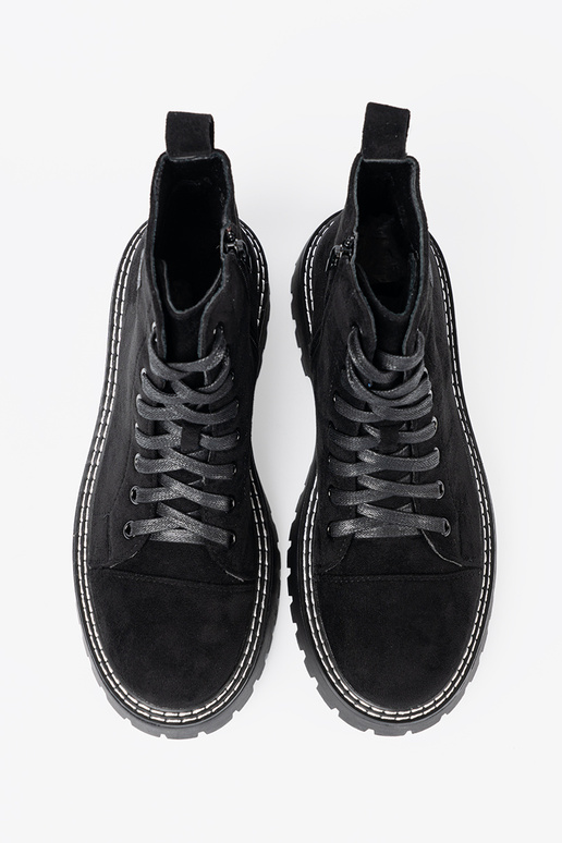 black laced boots z błyszczącym heartm