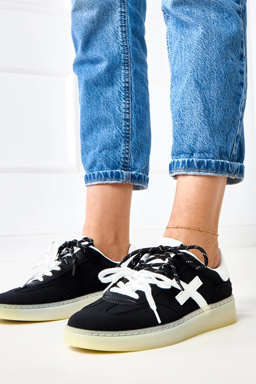 Czarne sneakersy na platformie z...