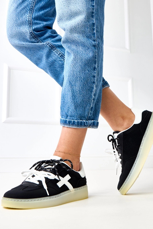 Czarne sneakersy na platformie z...