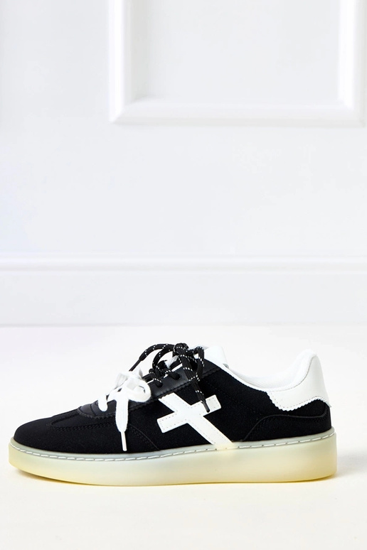 Czarne sneakersy na platformie z...