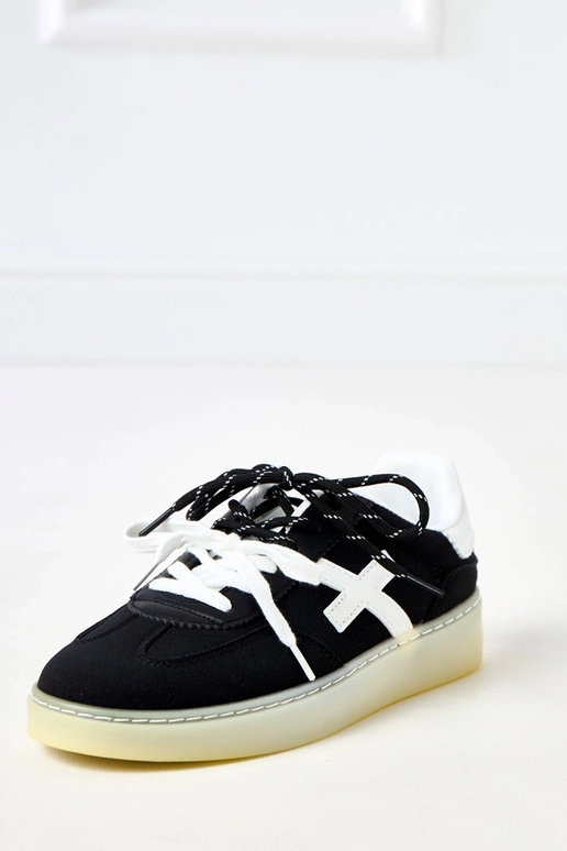 Czarne sneakersy na platformie z...