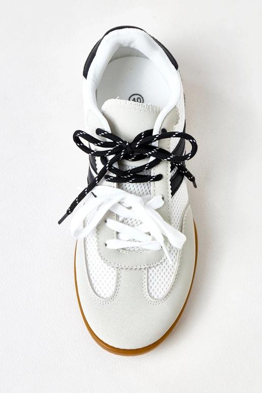 Białe  sneakersy siateczkowe typu... Białe  sneakersy siateczkowe typu...