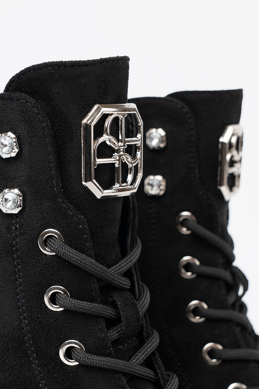 Elegant style black shoes z błyszczącymi kryształkami