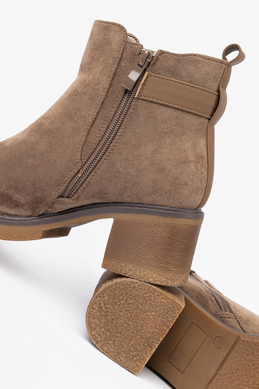 Stylowe botki beżowe na wygodnym obcasie Stylowe botki beżowe na wygodnym obcasie