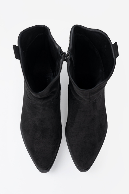 black Inomens boots o klasycznym kroju