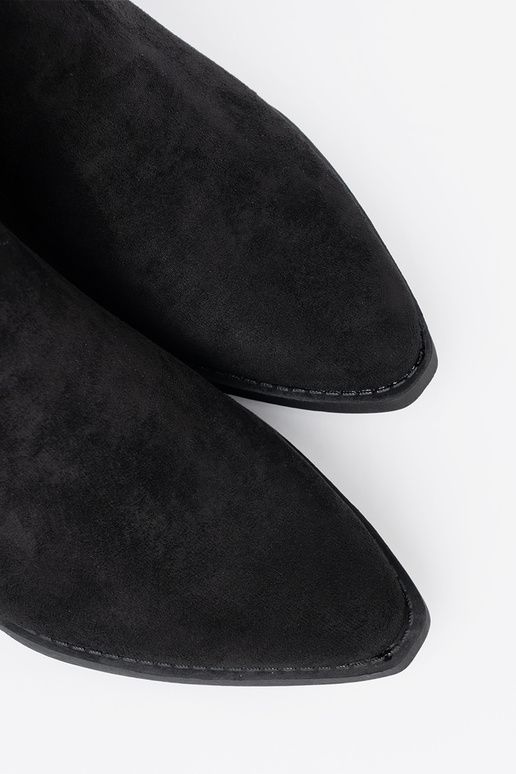 black Inomens boots o klasycznym kroju