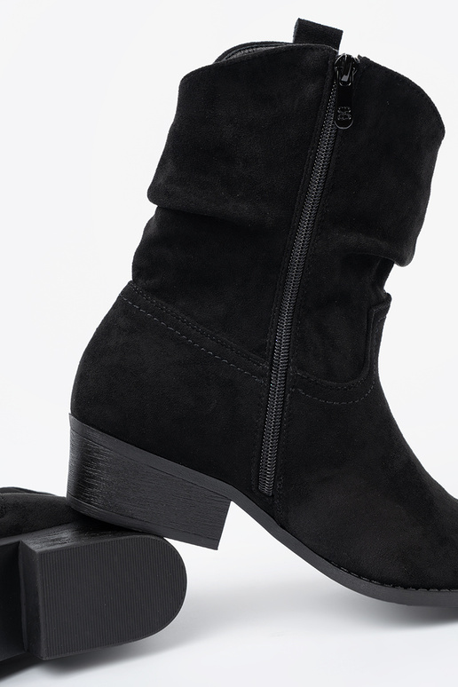 black Inomens boots o klasycznym kroju