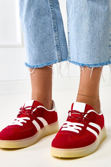 Czerwone sneakersy siateczkowe z białą wstawką Weka