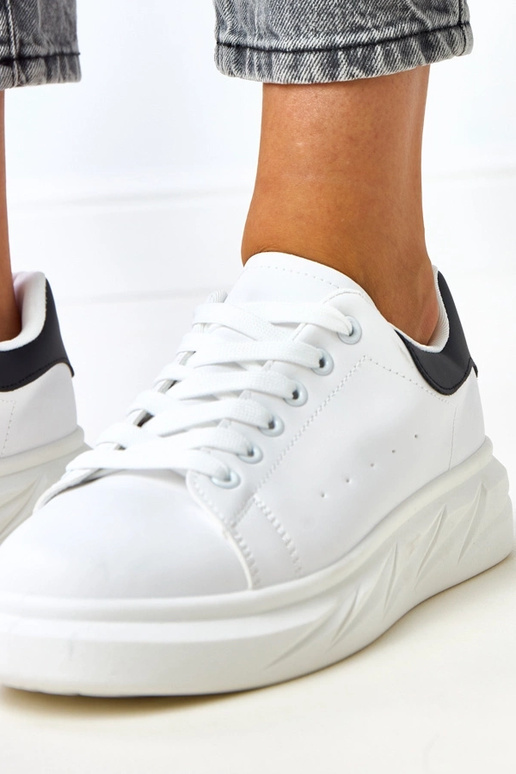 Czarno-białe sneakersy na platformie... Czarno-białe sneakersy na platformie...