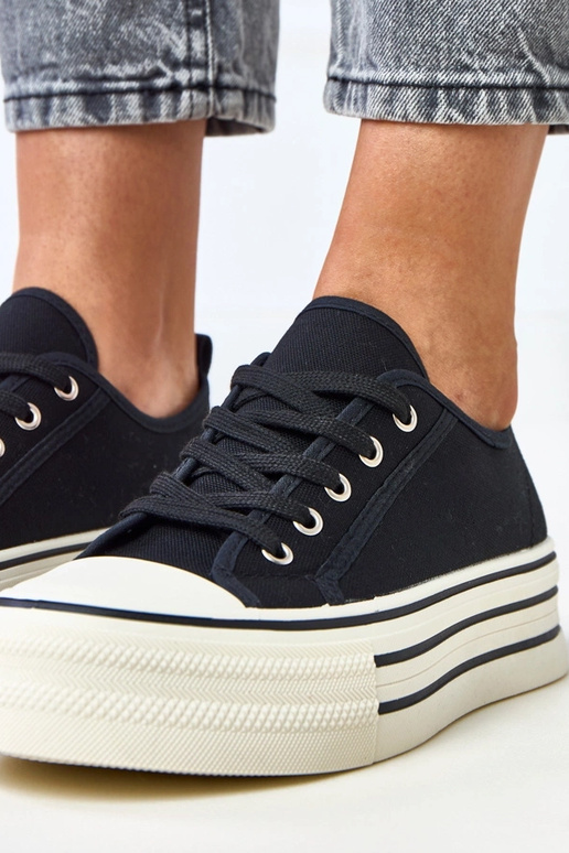 Czarne trampki na platformie Talah