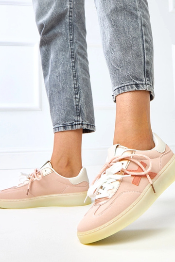 Różowe sneakersy na platformie Eriksen