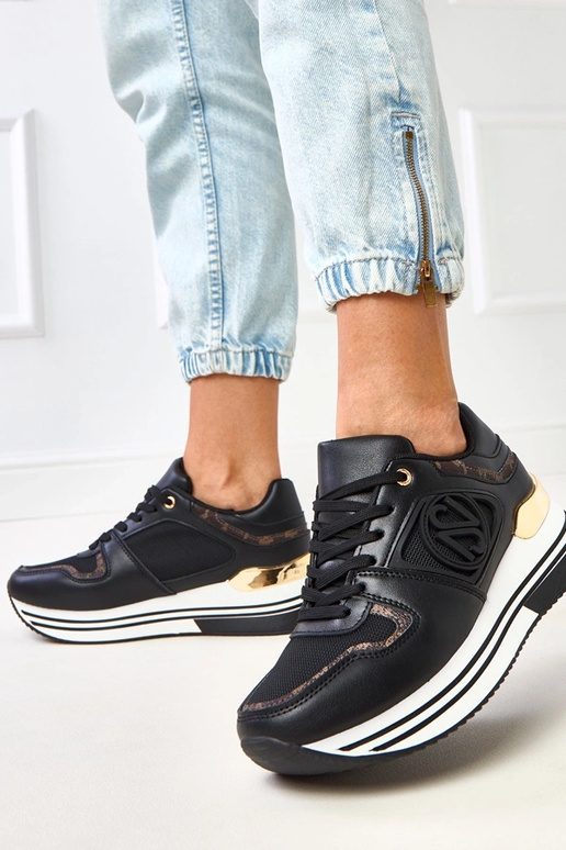 Czarne sneakersy na platformie ze...