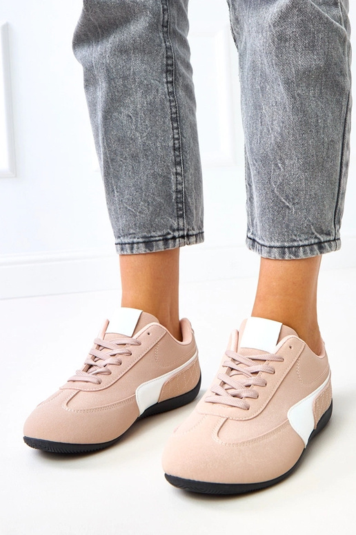 Różowe sneakersy z białym akcentem... Różowe sneakersy z białym akcentem...