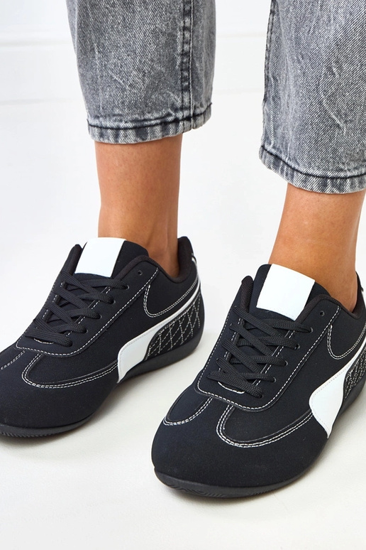 Czarne sneakersy z białym akcentem... Czarne sneakersy z białym akcentem...