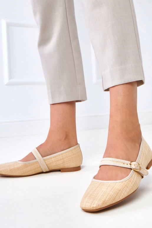 Beżowe balerinki plecione ze... Beżowe balerinki plecione ze...