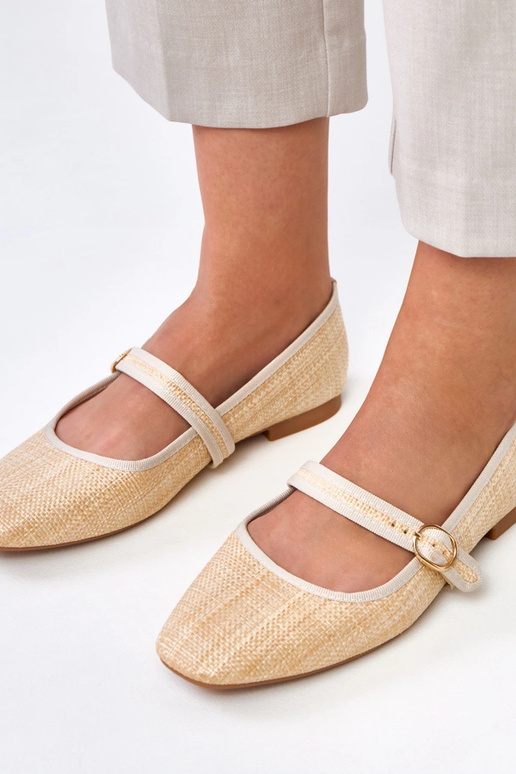 Beżowe balerinki plecione ze... Beżowe balerinki plecione ze...
