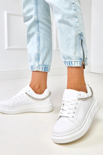 Białe sneakersy na... 2