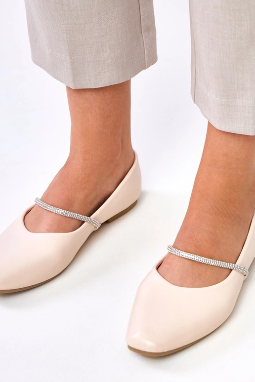 Beżowe balerinki z ozdobnym paskiem... Beżowe balerinki z ozdobnym paskiem...