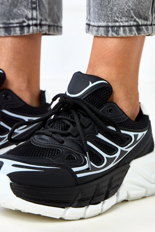 Czarne sneakersy na masywnej... Czarne sneakersy na masywnej...