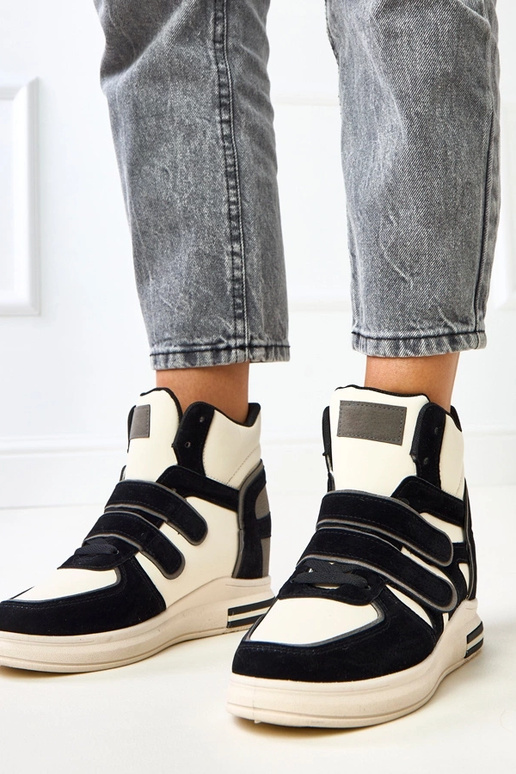 Wysokie sneakersy czarno-białe na... Wysokie sneakersy czarno-białe na...