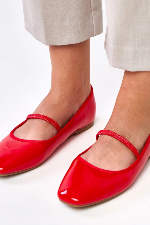 Czerwone lakierowane balerinki z... Czerwone lakierowane balerinki z...