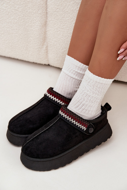 Women's Low Snow Boots With Moving Strap And Embroidery On Platform Black Lyrisse