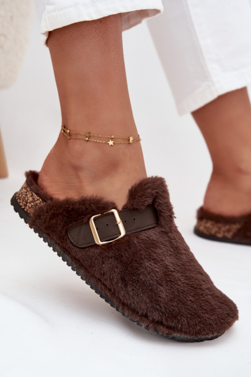 Faux fur women's slippers on a platform with a strap and buckle brown Noraline Faux fur women's slippers on a platform with a strap and buckle brown Noraline