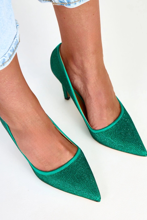 Zielone czółenka satynowe z... Zielone czółenka satynowe z...