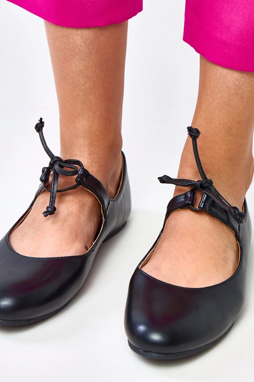 Czarne balerinki wiązane na kostce... Czarne balerinki wiązane na kostce...