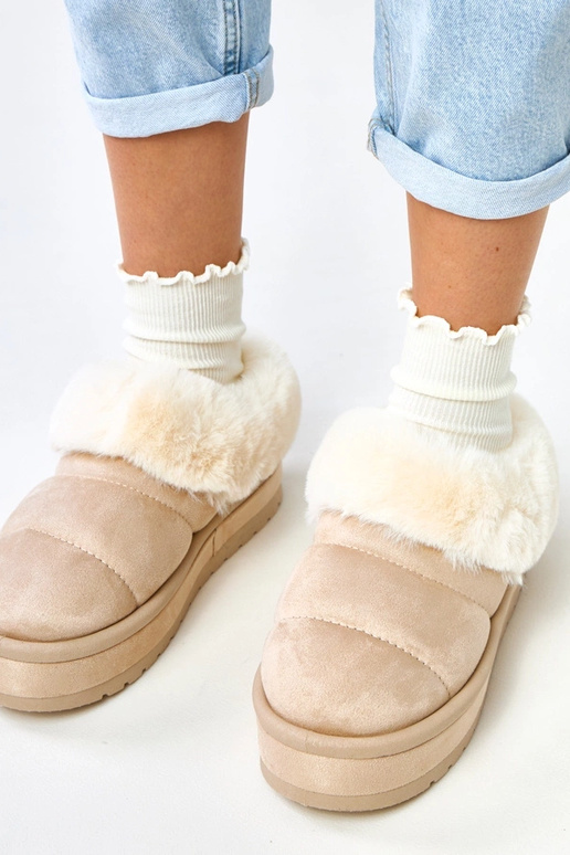 Beżowe krótkie śniegowce ocieplane... Beżowe krótkie śniegowce ocieplane...