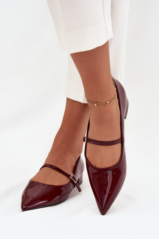 Patent leather ballerinas with a delicate heel with strap Bordeaux Isvella Patent leather ballerinas with a delicate heel with strap Bordeaux Isvella