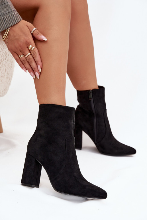Insulated women's ankle boots with heel made of eco suede black Pralina Insulated women's ankle boots with heel made of eco suede black Pralina