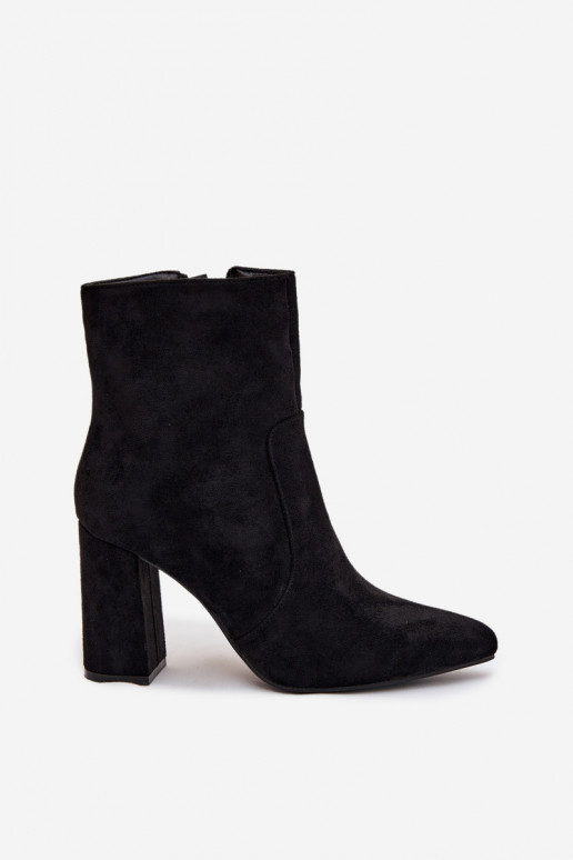 Insulated women's ankle boots with heel made of eco suede black Pralina Insulated women's ankle boots with heel made of eco suede black Pralina