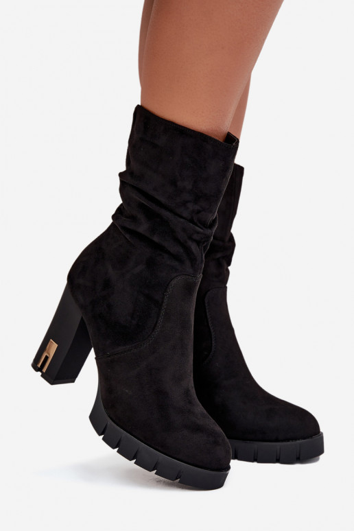 Insulated Women's Ankle Boots on Heel with Gold Lock and Wrinkling Black Briannae Insulated Women's Ankle Boots on Heel with Gold Lock and Wrinkling Black Briannae