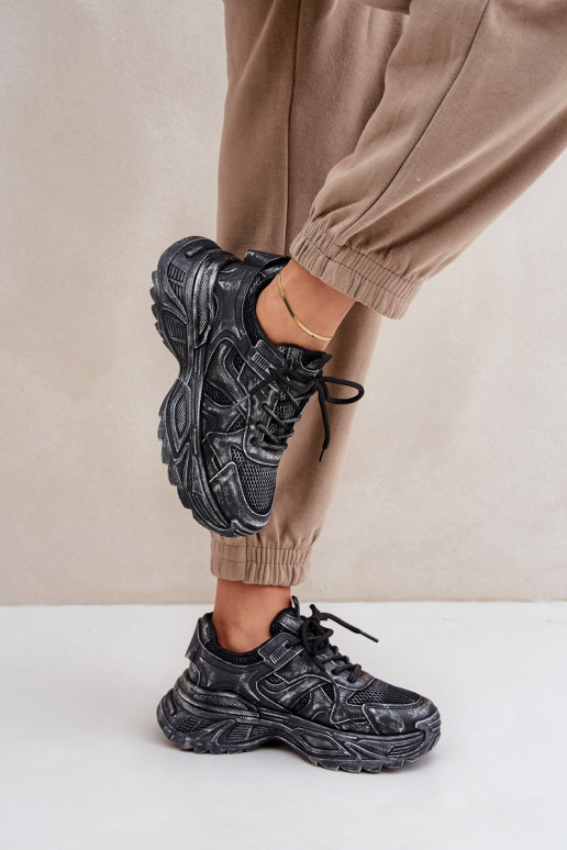 copy of Sneakersy Damskie Z Przetarciami Na Platformie Czarne Seladwen