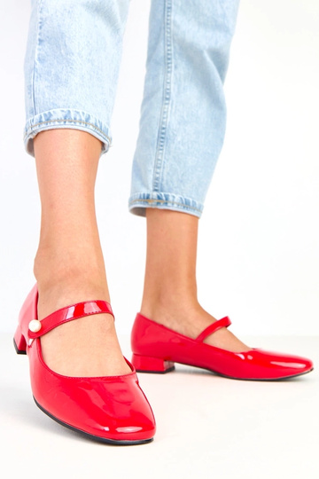 Czerwone lakierowane... 2