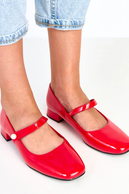 Czerwone lakierowane czółenka na... Czerwone lakierowane czółenka na...