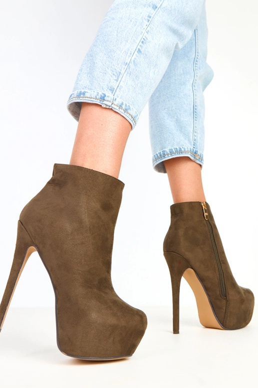 Zielone zamszowe botki na platformie... Zielone zamszowe botki na platformie...